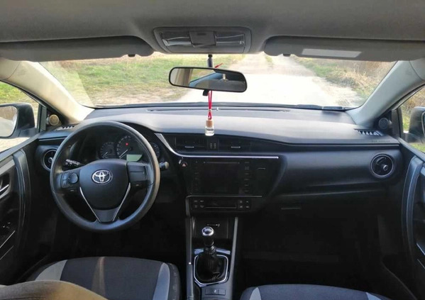 Toyota Auris cena 40000 przebieg: 214000, rok produkcji 2018 z Kosów Lacki małe 137